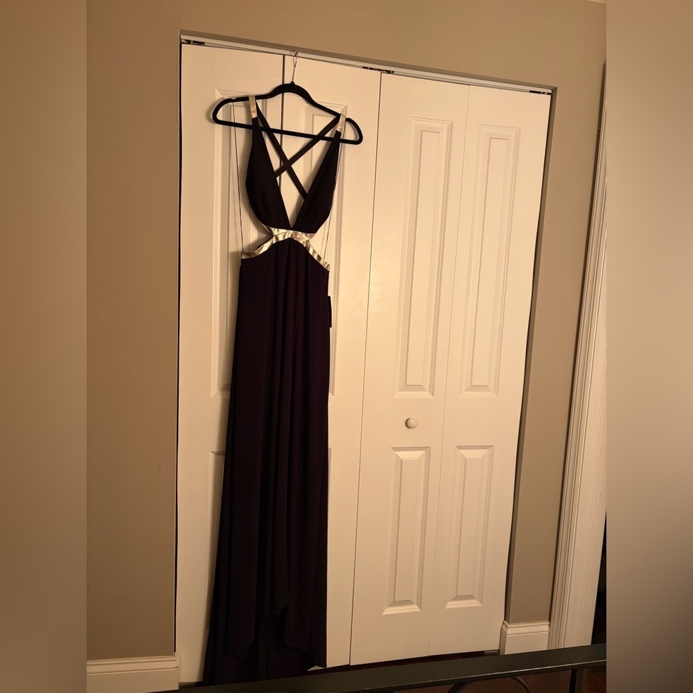Vintage Aidan Mattox Black Cut-Out, Backless Jersey Gown!! NWT — Size 6 - Picture 6 of 13